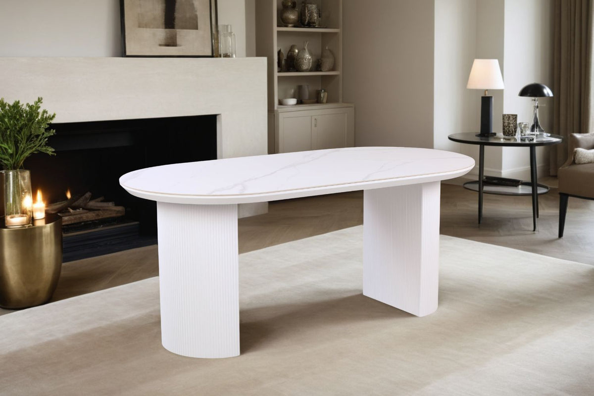 Vastaya Dining Table